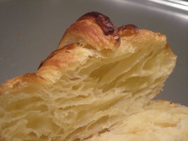 022 - croissant, interior alveolat (600x450).jpg